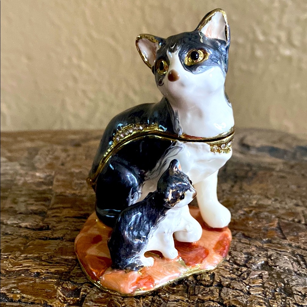 🐾Vintage🐾Cat & Kitten🐈⬛Enameled Hinged Box - Picture 3 of 11